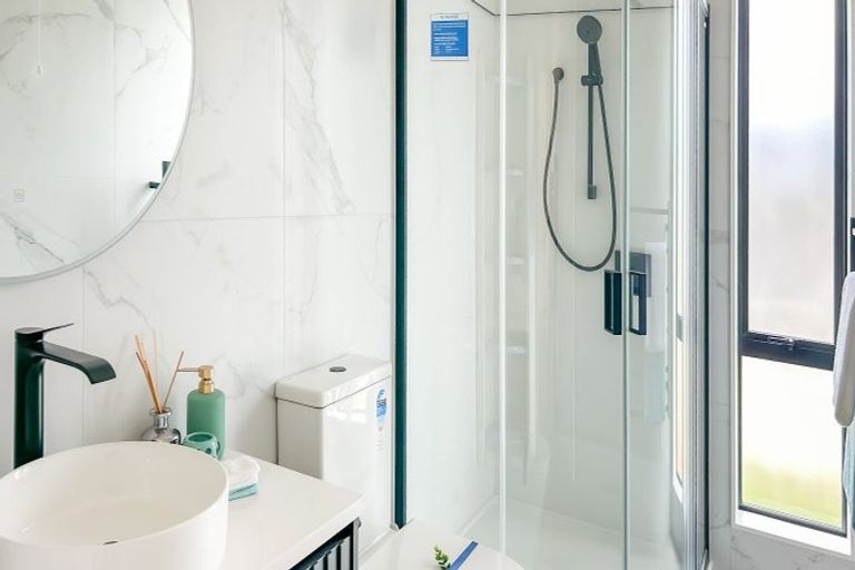 Photo of property in 2 Hayley Court, Wainui, Silverdale, 0992