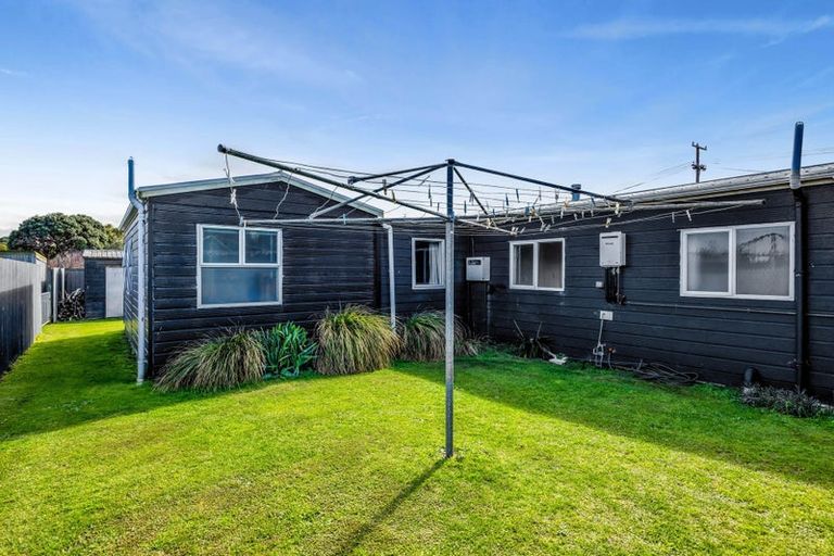 Photo of property in 25 Hira Street, Ohawe, Hawera, 4671