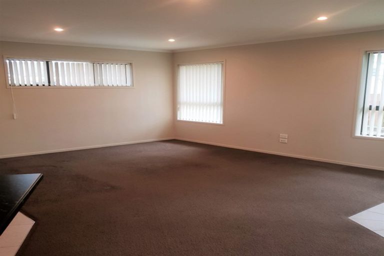 Photo of property in 19a Sandspit Road, Waiuku, 2123