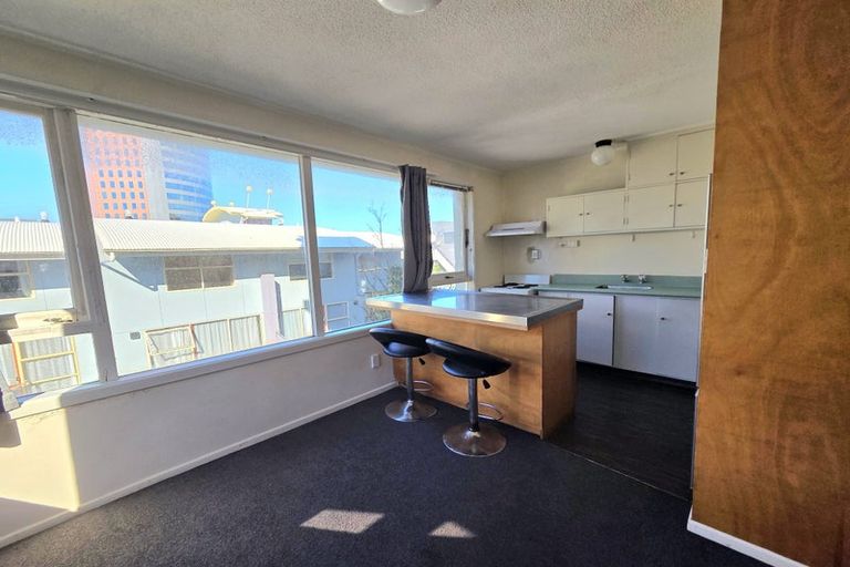 Photo of property in Churchill Flats, 213 The Terrace, Wellington Central, Wellington, 6011