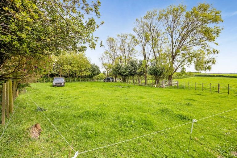 Photo of property in 150 Wirihana Road, Hawera, 4674