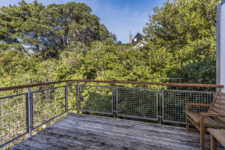 Photo of property in 10a Fettes Crescent, Seatoun, Wellington, 6022