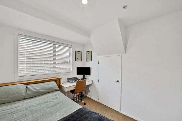 Photo of property in 2/9 Cameron Street, Sydenham, Christchurch, 8023