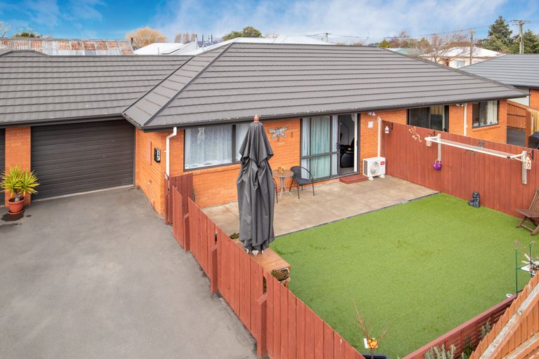 Photo of property in 24f Wainoni Road, Wainoni, Christchurch, 8061