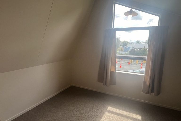 Photo of property in 2/494 Ferguson Street, Palmerston North, 4410