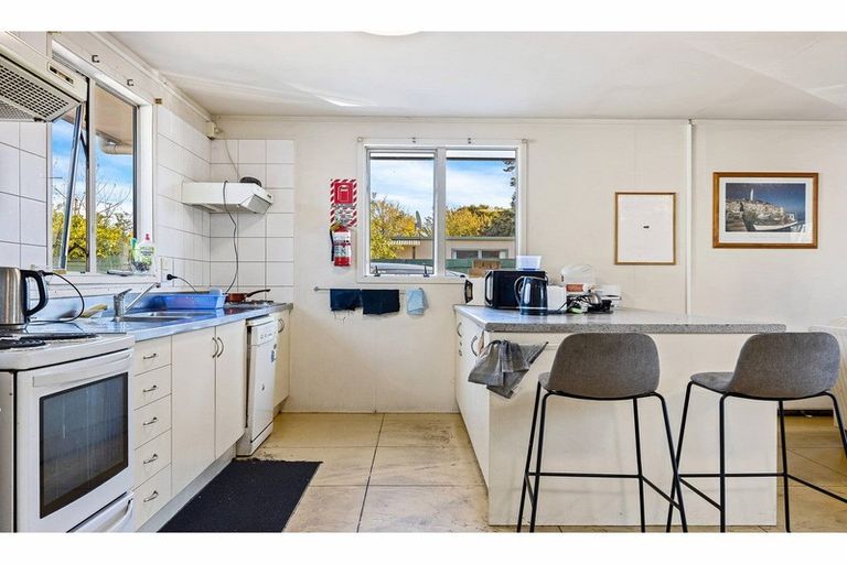 Photo of property in 352a Blenheim Road, Upper Riccarton, Christchurch, 8041