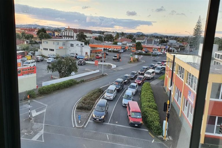 Photo of property in 3/77 Saint George Street, Papatoetoe, Auckland, 2025