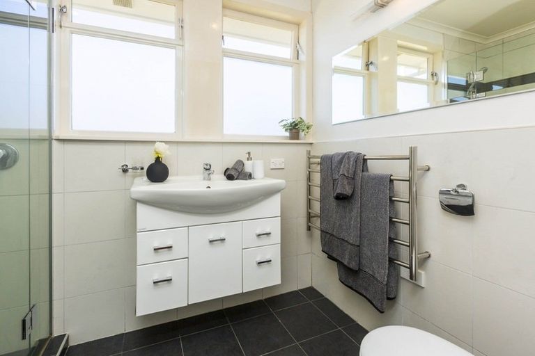 Photo of property in 30a Ranfurly Street, Trentham, Upper Hutt, 5018