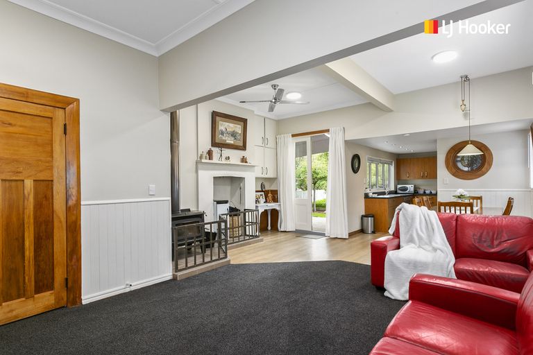 Photo of property in 376 Bay View Road, Saint Clair, Dunedin, 9012