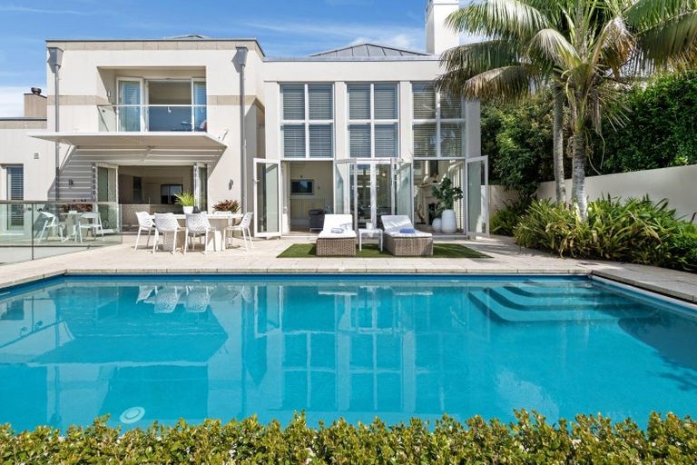 Photo of property in 35 Quedley Court, Eastern Beach, Auckland, 2012