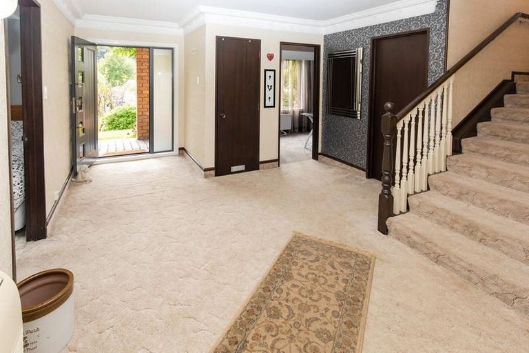 Photo of property in 77 Glenross Street, Glenross, Dunedin, 9011