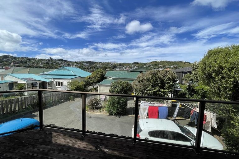 Photo of property in 1/72 Derwent Street, Island Bay, Wellington, 6023