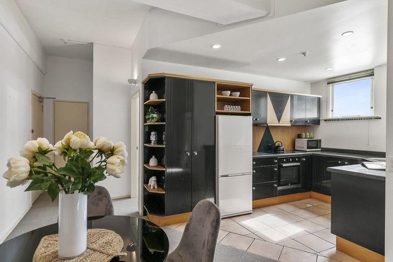 Photo of property in Lexington Apartments, 33d Hania Street, Mount Victoria, Wellington, 6011