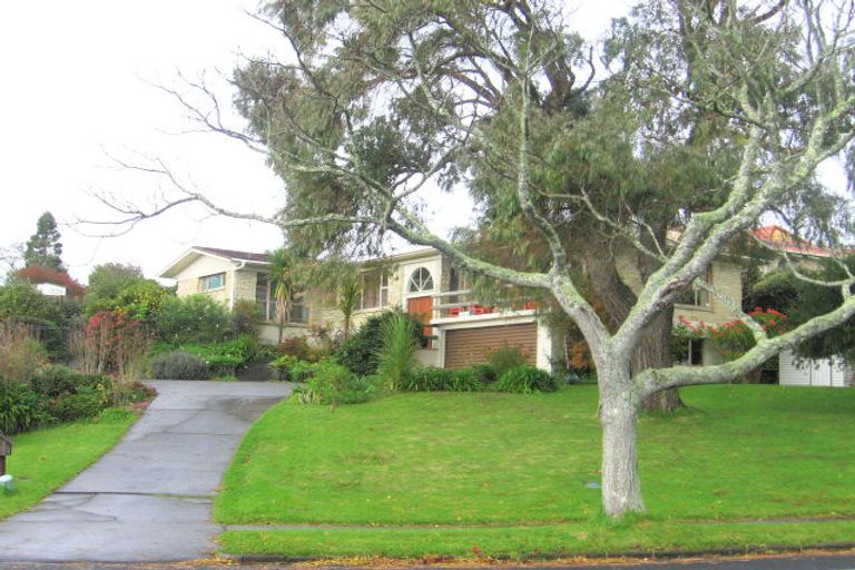 Photo of property in 150 Fisher Parade, Farm Cove, Auckland, 2012