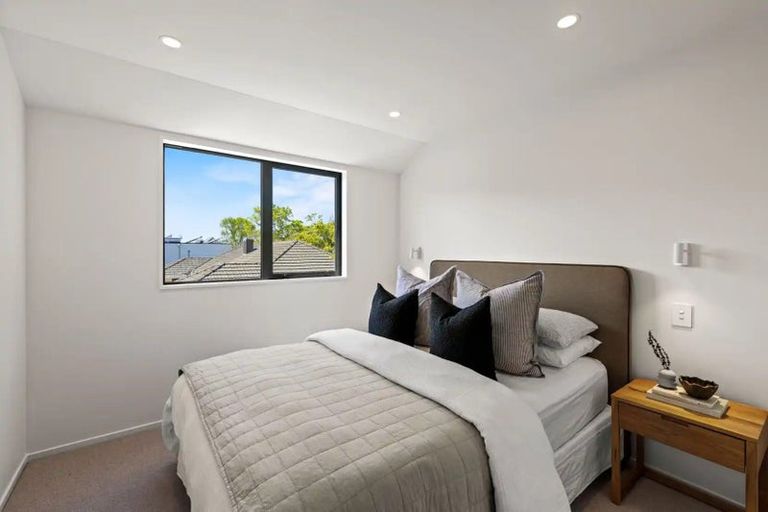 Photo of property in 1/60 Innes Road, 8014