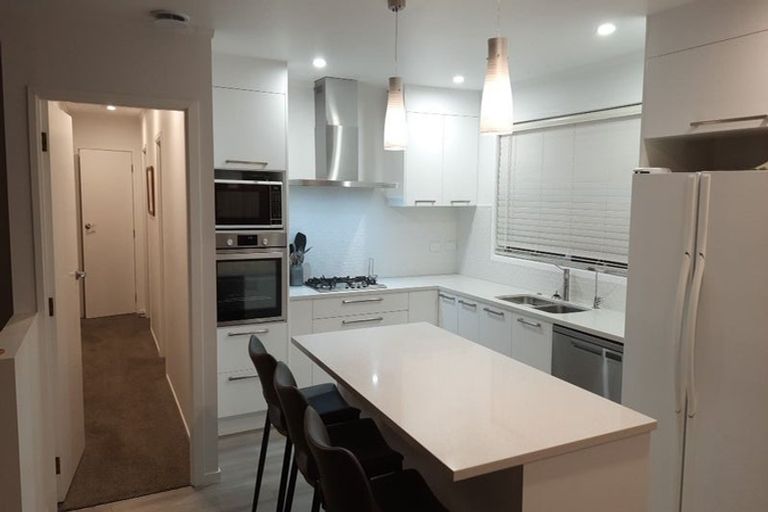 Photo of property in 662 Beach Road, Browns Bay, Auckland, 0630