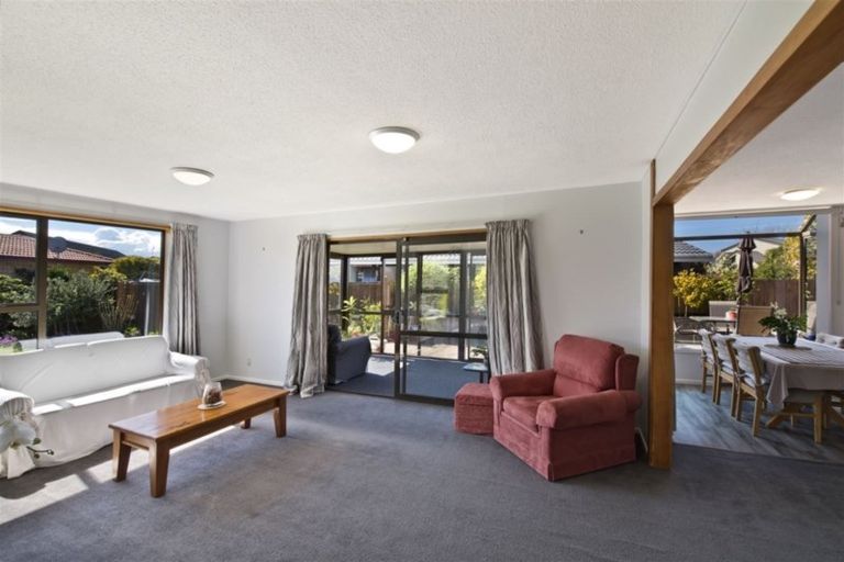 Photo of property in 20 Karnak Crescent, Russley, Christchurch, 8042
