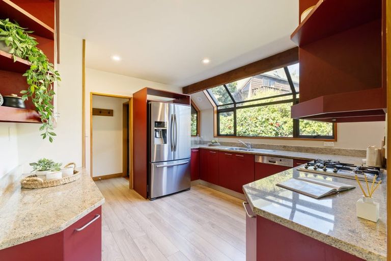 Photo of property in 5 Shalamar Drive, Cashmere, Christchurch, 8022