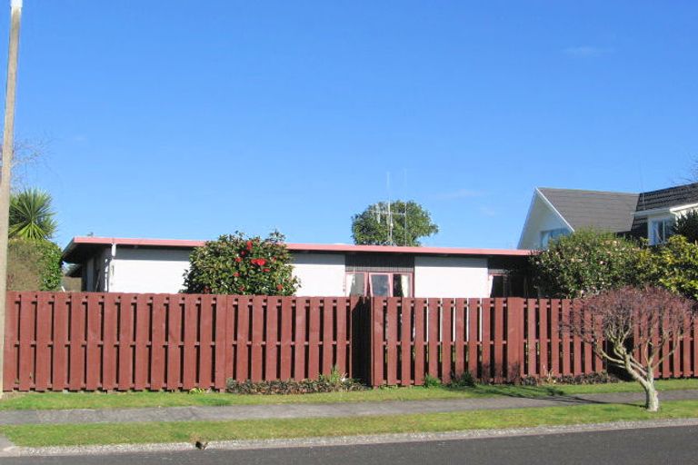 Photo of property in 28 Clements Crescent, Queenwood, Hamilton, 3210