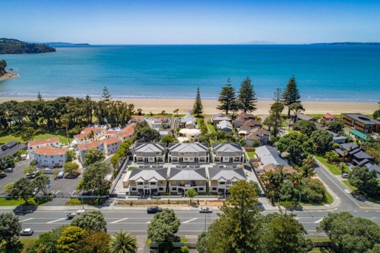 Photo of property in 2/445 Hibiscus Coast Highway, Orewa, 0931