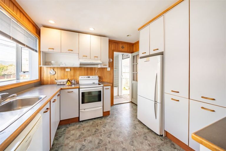 Photo of property in 10 Robertson Street, Elderslea, Upper Hutt, 5018