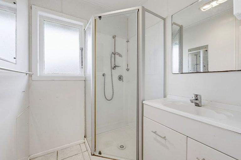 Photo of property in 47 Fairdene Avenue, Henderson, Auckland, 0610