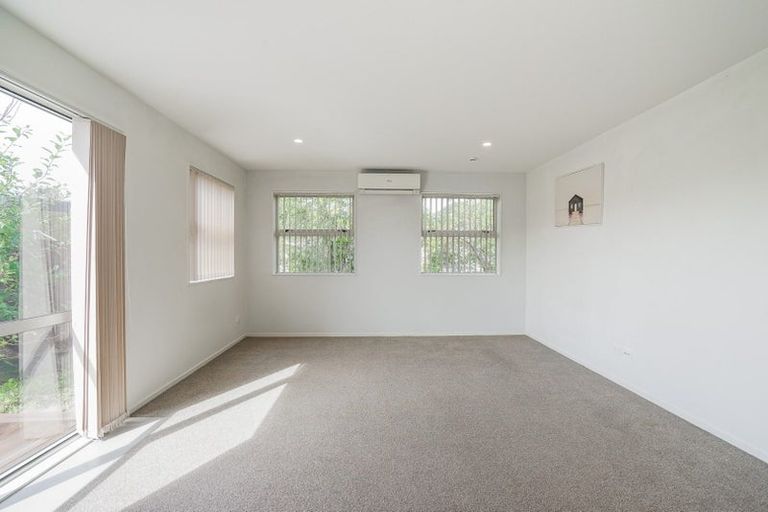 Photo of property in 16 Fay Close, Wiri, Auckland, 2104
