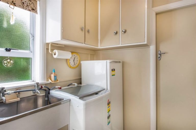 Photo of property in 216 Fox Street, Hamilton East, Hamilton, 3216