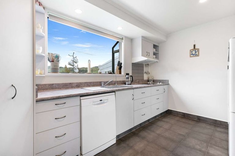 Photo of property in 10 Walnut Place, Owhata, Rotorua, 3010