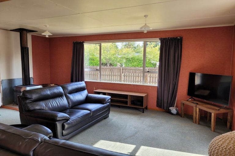 Photo of property in 42 Westmere Place, Manapouri, 9679