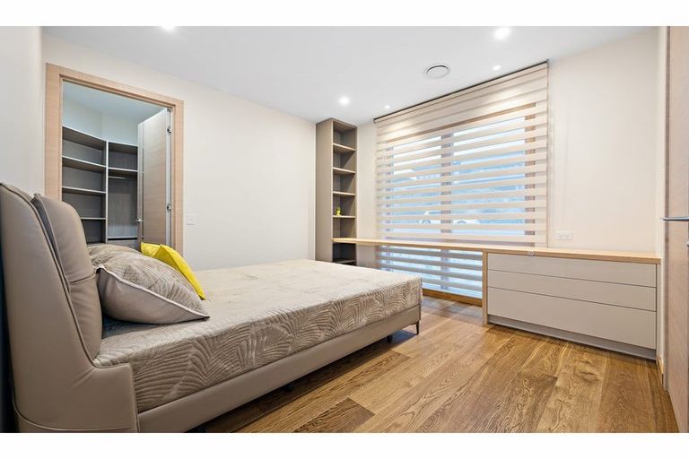 Photo of property in 6 Sowerby Place, Richmond Hill, Christchurch, 8081