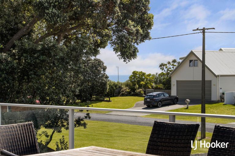 Photo of property in 54 Shaw Road, Waihi Beach, 3611