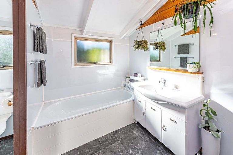 Photo of property in 15 Banks Place, Tawhero, Whanganui, 4501