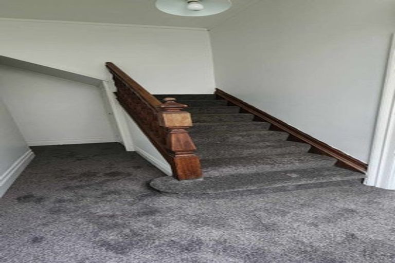 Photo of property in 180-182 Ohiro Road, Brooklyn, Wellington, 6021