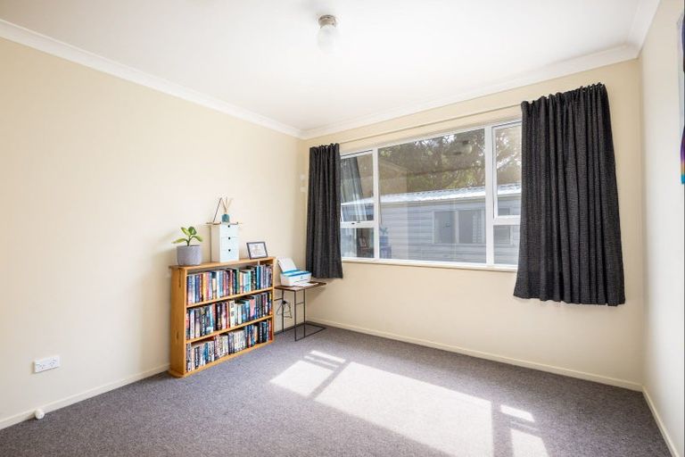 Photo of property in 136a Seaview Road, Westown, New Plymouth, 4310