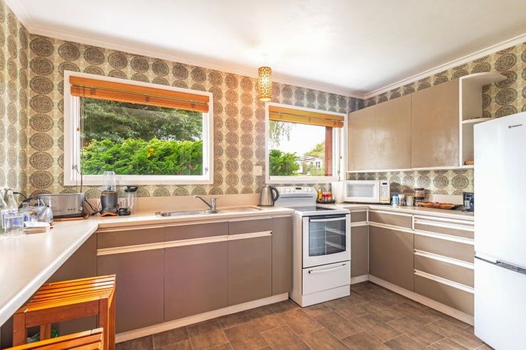 Photo of property in 10 Chilton Grove, Hokowhitu, Palmerston North, 4410