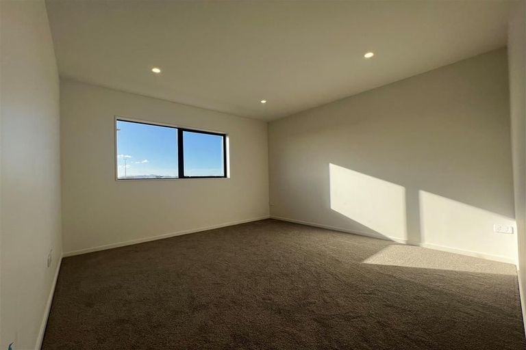 Photo of property in 127 Walters Road, Papakura, Takanini, 2110