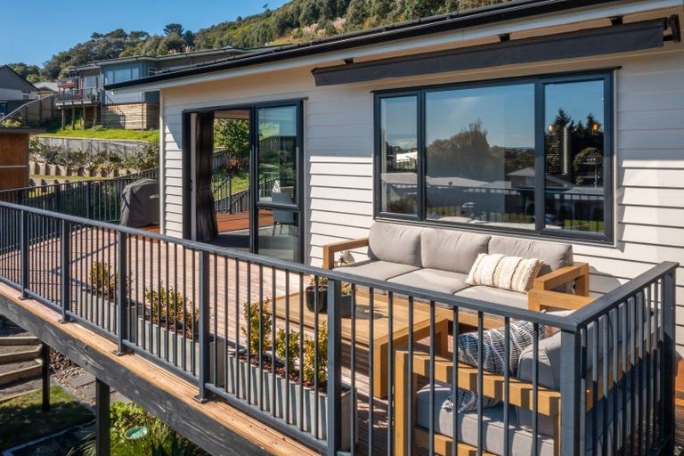 Photo of property in 3 Hihi Place, Waikanae, 5036