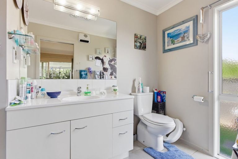 Photo of property in 5 Fremont Way, Pyes Pa, Tauranga, 3112