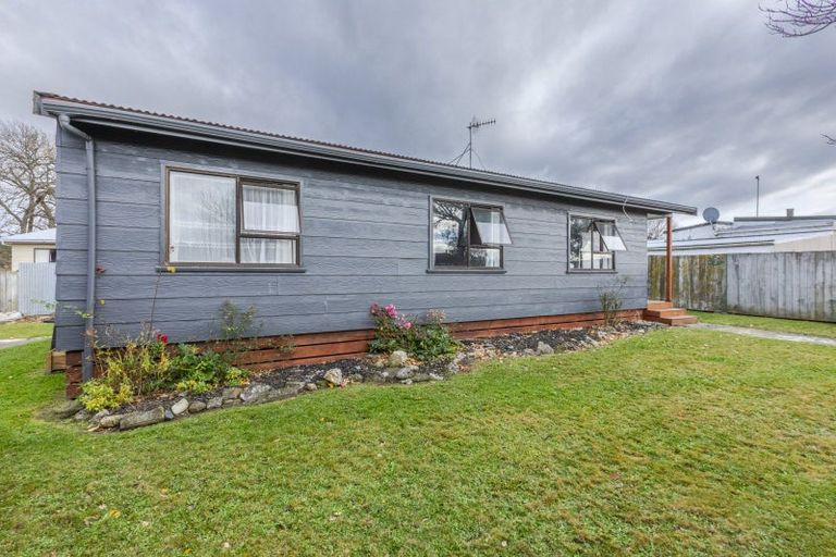 Photo of property in 14 Redwood Drive, Waipukurau, 4200