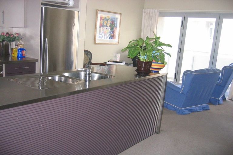 Photo of property in Marrakech Cafe, 28/305 Evans Bay Parade, Hataitai, Wellington, 6021