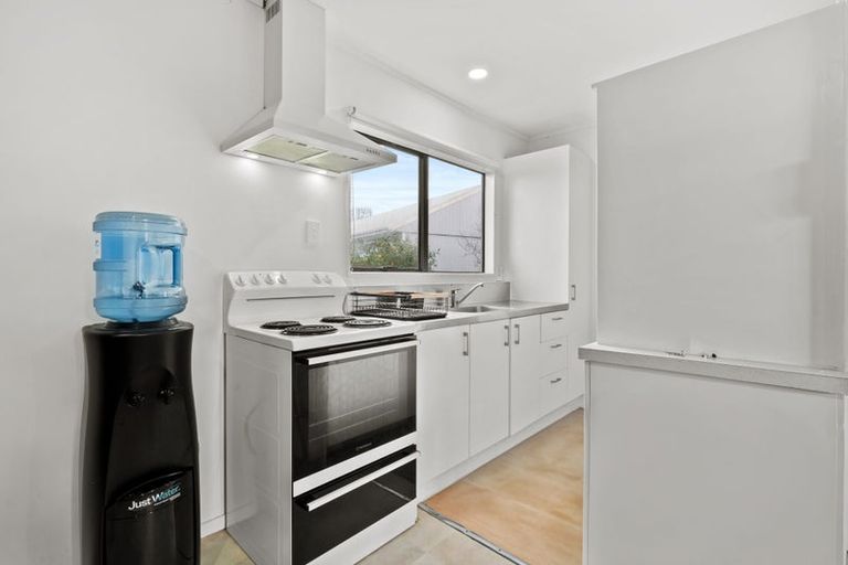 Photo of property in 1/20 Volta Place, Clendon Park, Auckland, 2103