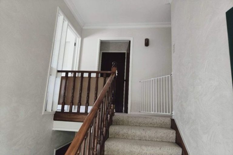 Photo of property in 2 Grammar School Road, Pakuranga, Auckland, 2010