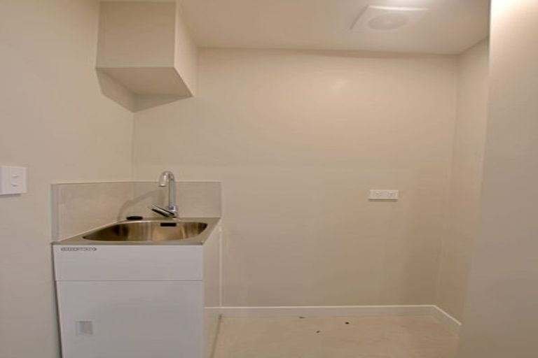 Photo of property in 82f Salisbury Road, Birkdale, Auckland, 0626