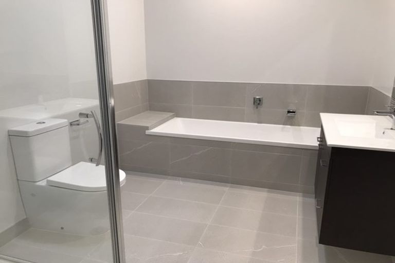 Photo of property in 9 Tuatua Road, Hobsonville, Auckland, 0616