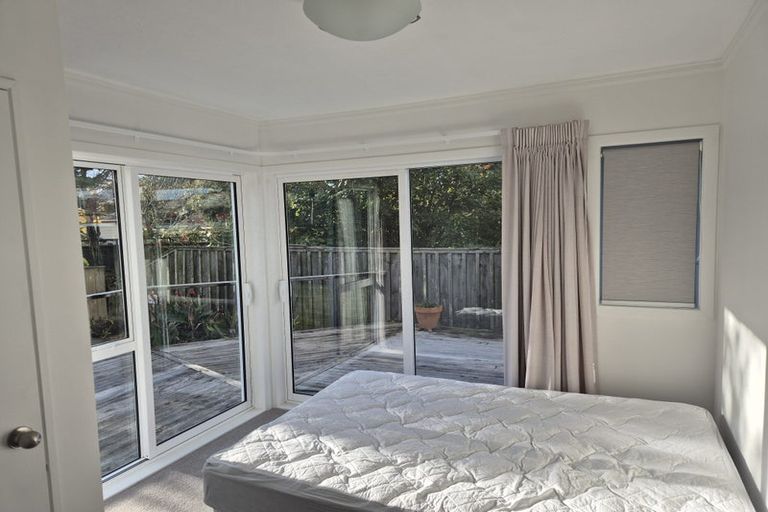 Photo of property in 4/45 Shakespeare Road, Milford, Auckland, 0620