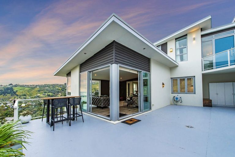 Photo of property in 2 Redcliffs View Lane, Redcliffs, Christchurch, 8081