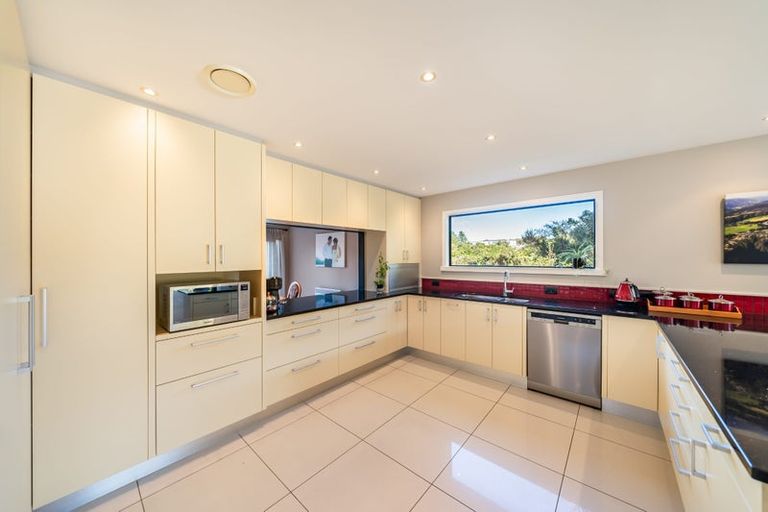 Photo of property in 67 Mount Marua Way, Timberlea, Upper Hutt, 5018