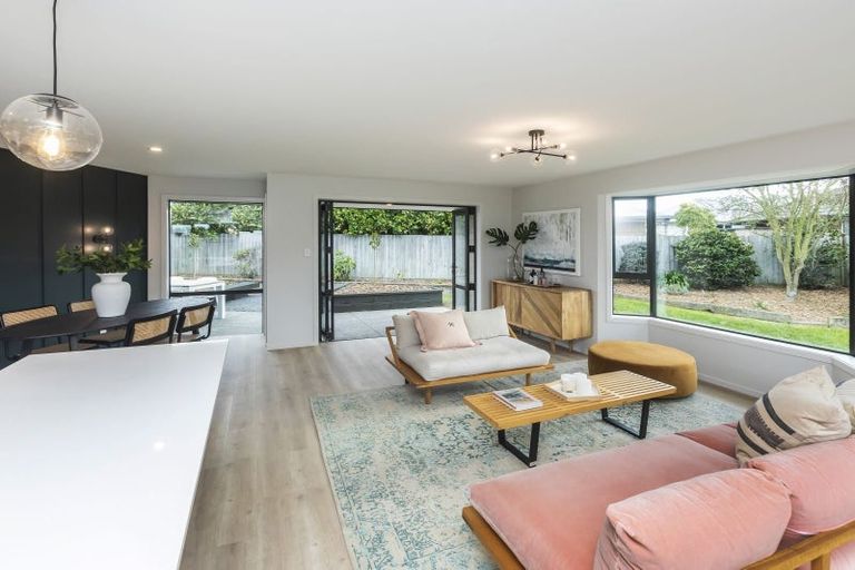 Photo of property in 21 Kingsbridge Drive, Burwood, Christchurch, 8083