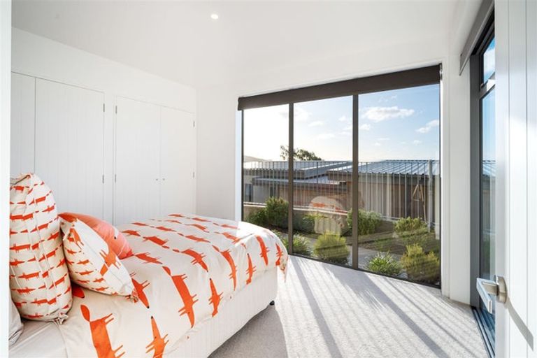 Photo of property in 24 Marama Crescent, Mount Pleasant, Christchurch, 8081